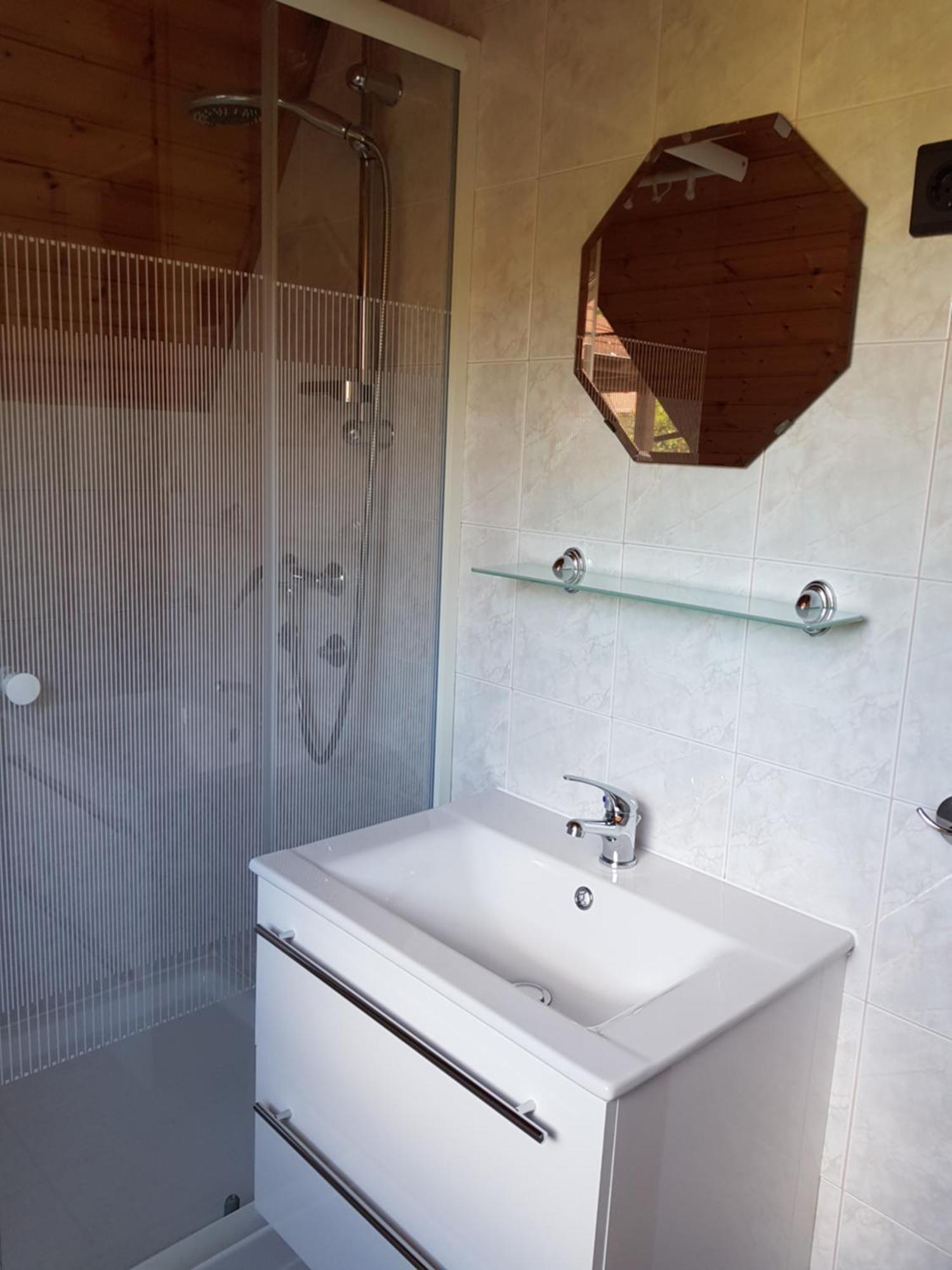 Henrietta Apartmanhaz Apartment ซาลาคาโรส ภายนอก รูปภาพ